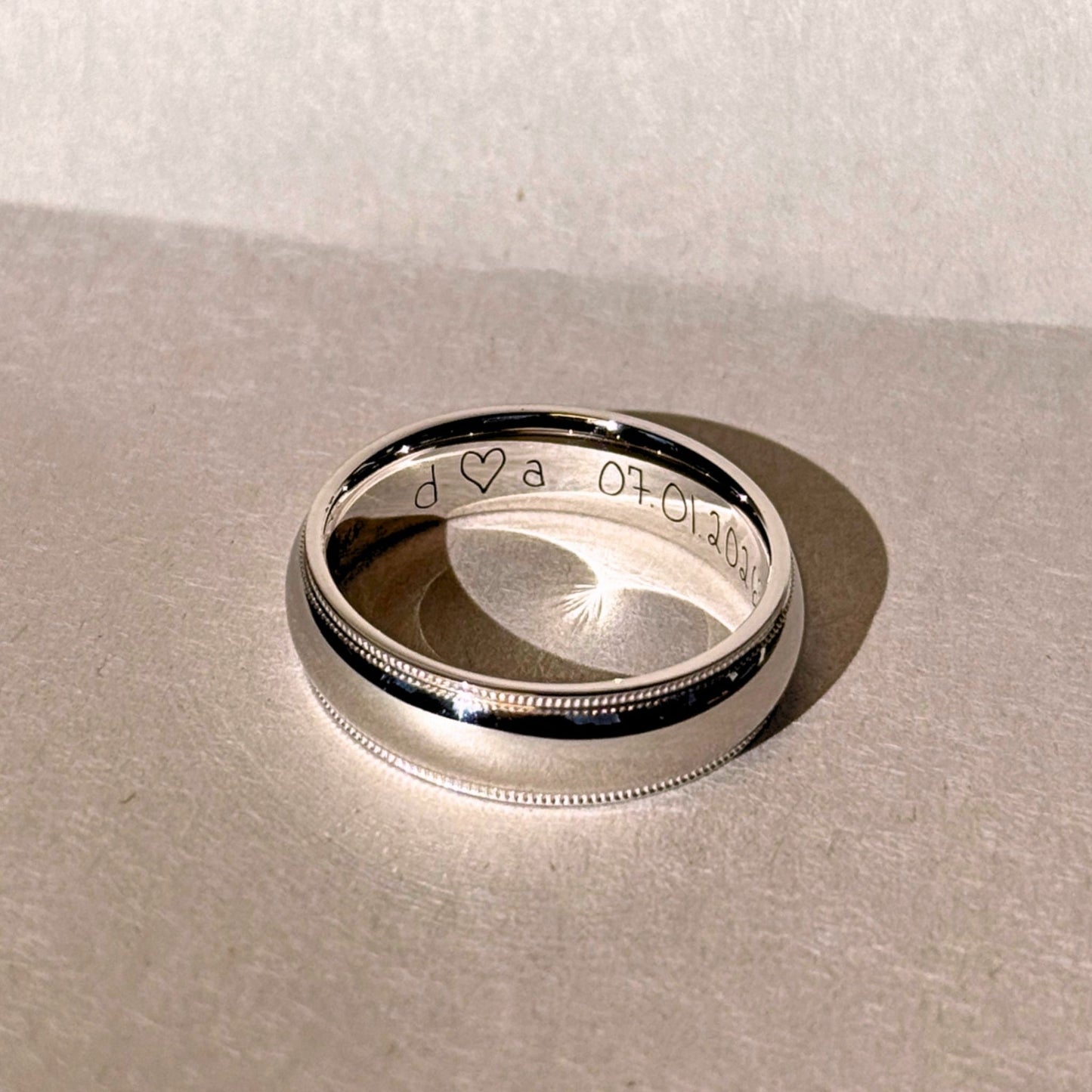 18K White Gold 6mm Man's Band